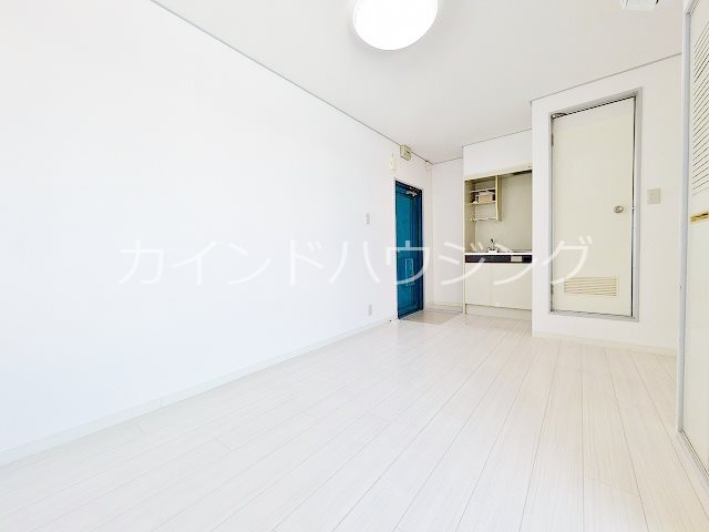 キューブ西加賀屋 リビング