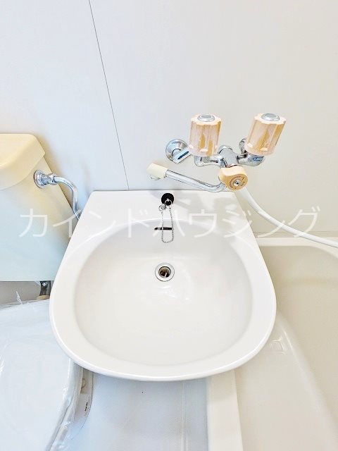 キューブ西加賀屋 洗面所