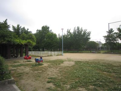 キューブ西加賀屋 公園