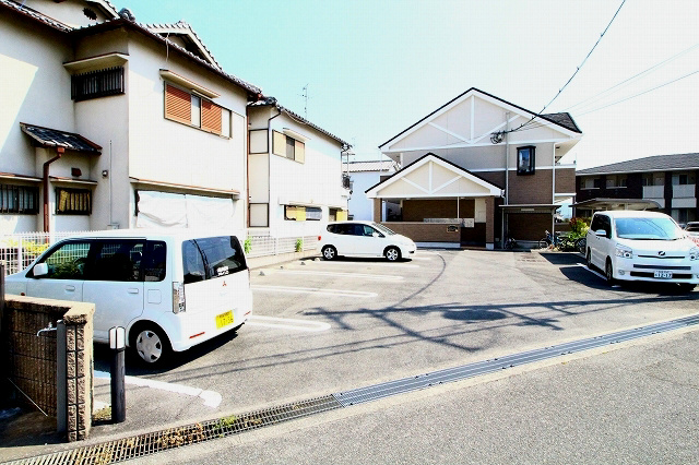 ステイションランドナガタキ 駐車場