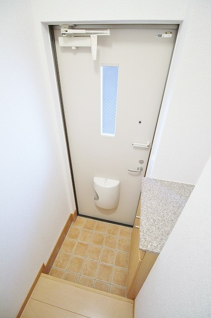 エテルノ中町 玄関