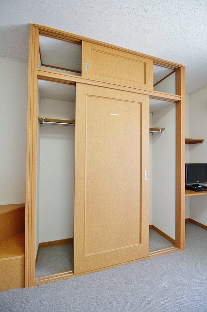 レオパレスクレール 収納