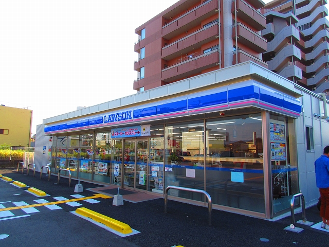 レオパレスクレール コンビニ