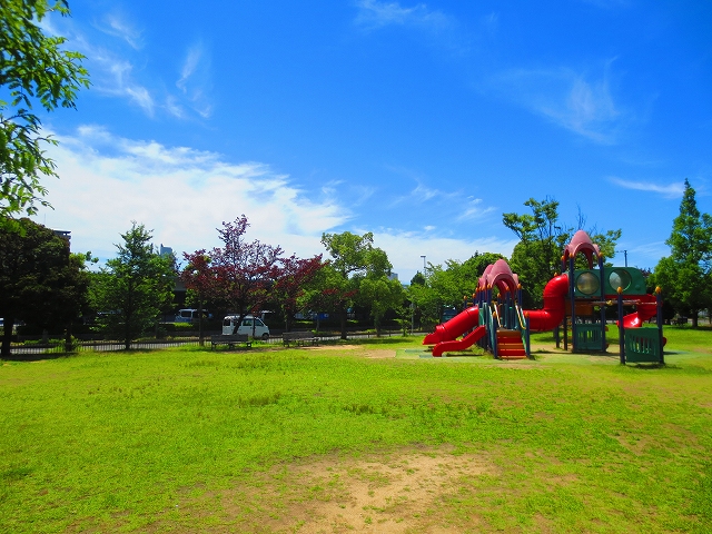 三和ハイツ羽倉崎 公園