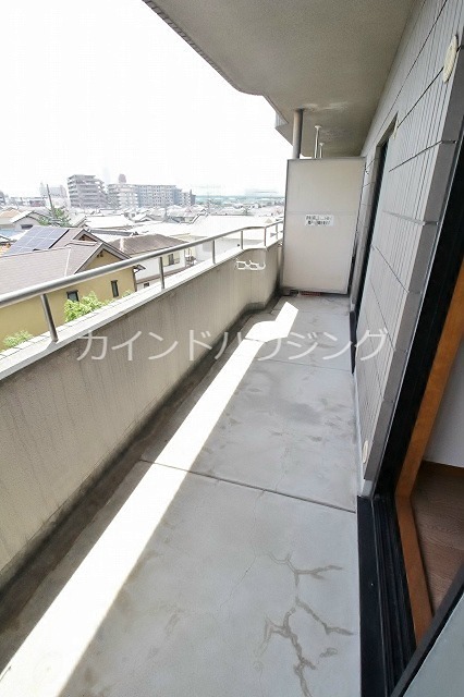 新栄プロパティー泉佐野 ベランダ