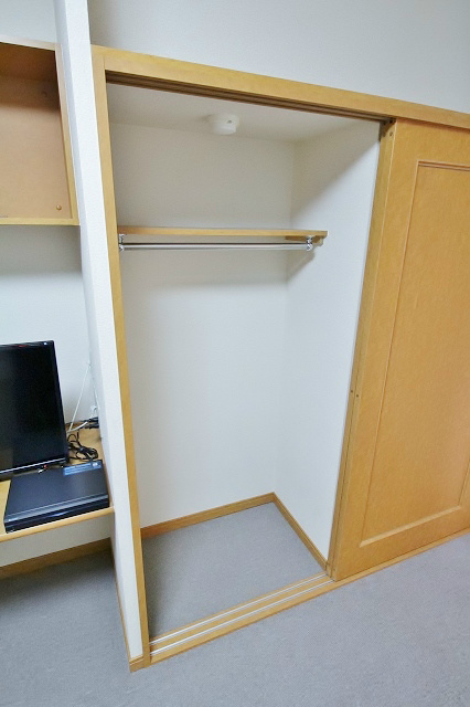 レオパレスパルフェⅡ 収納