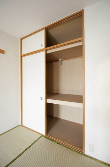 サンモリッツ日根野 収納