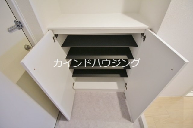 グランパシフィック聖天坂 収納