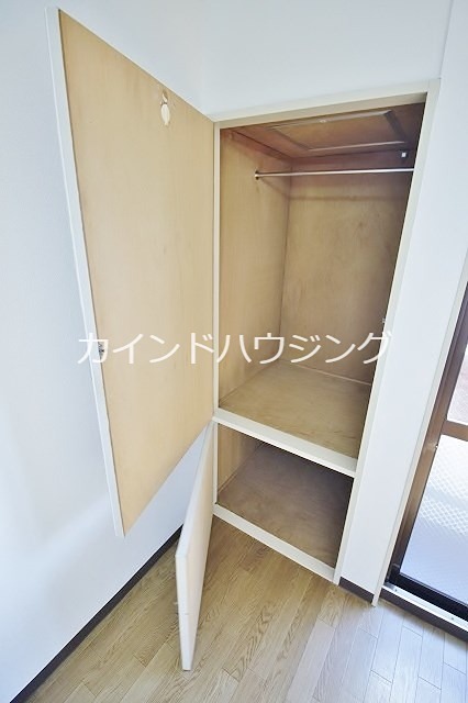 ケアンズクラブ岸里 収納