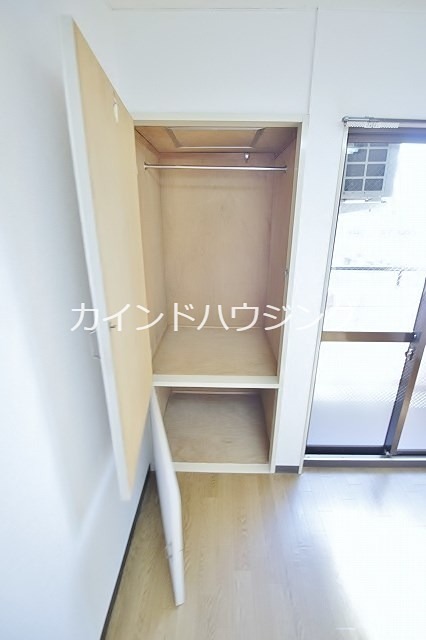 ケアンズクラブ岸里 収納