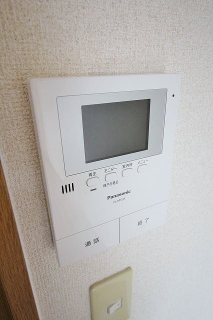 フローレス・ハタ セキュリティ