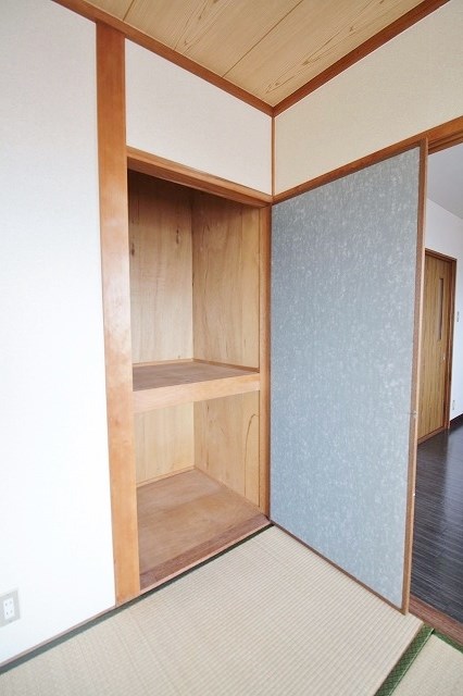 ハイツ川崎 収納