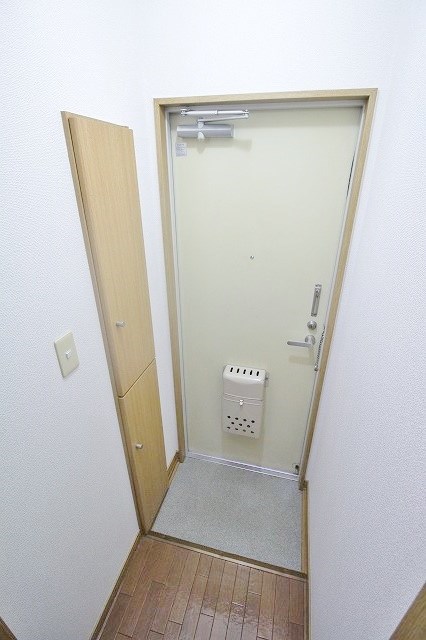 エステートピア二色ノ浜 玄関