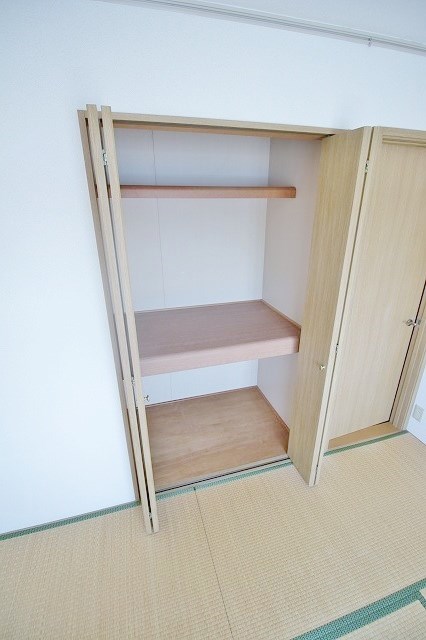 エステートピア二色ノ浜 収納