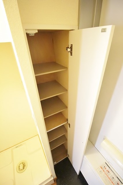 レオパレス芳山荘Ⅰ 収納