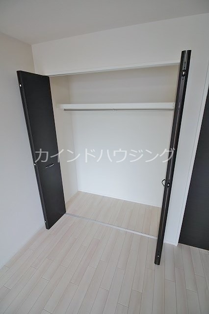 セレブ・パール二色 収納