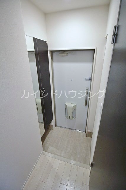 セレブ・パール二色 玄関