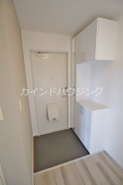 フレグランス高松 玄関