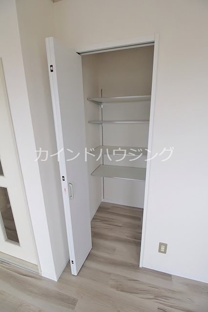 フレグランス高松 収納