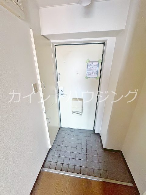 アバンティ貝塚2番館 玄関