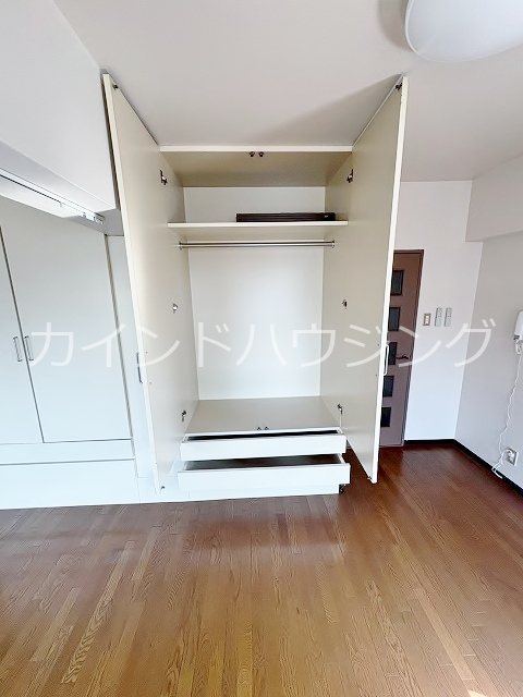 アバンティ貝塚2番館 収納