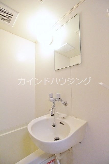 レオパレスKOKADO 洗面所