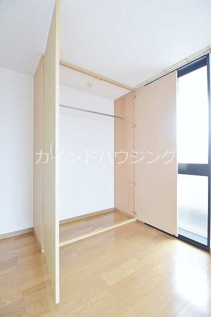 レオパレスKOKADO 収納