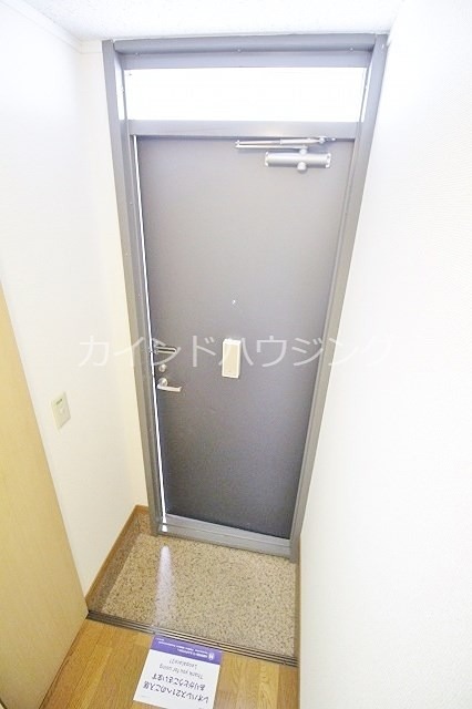 レオパレスKOKADO 玄関