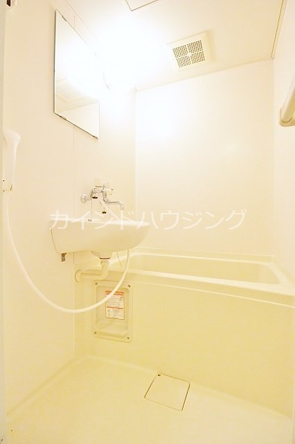 レオパレスKOKADO 風呂画像