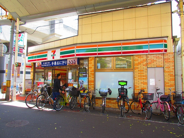 シプランドーレⅡ コンビニ