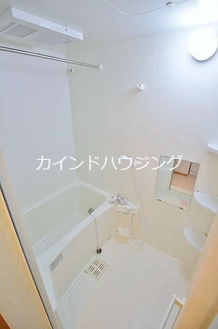 メゾン・アンソレイエ 風呂画像