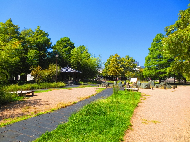 フジパレス岡田 公園