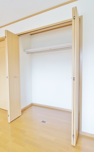 スイートピー２番館 収納