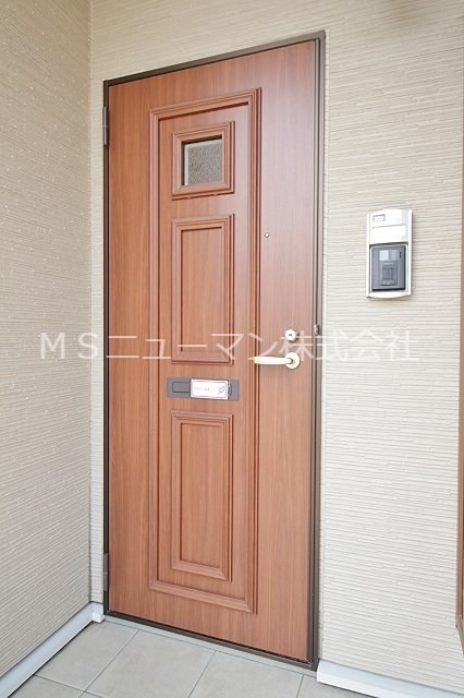 フォンテーヌ２番館 玄関