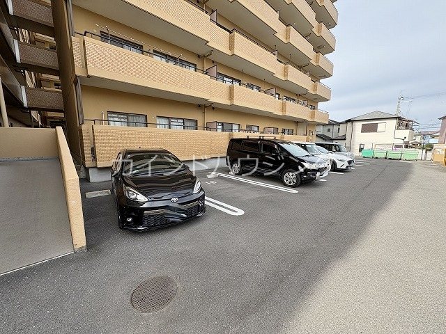 ライオンズマンション泉南樽井第２  駐車場