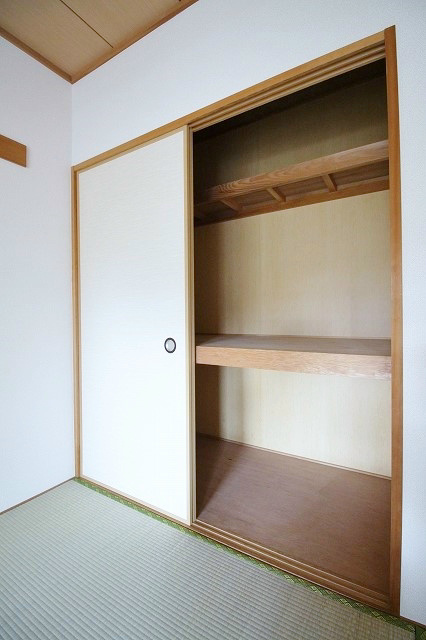 ライオンズマンション泉南樽井第２  収納