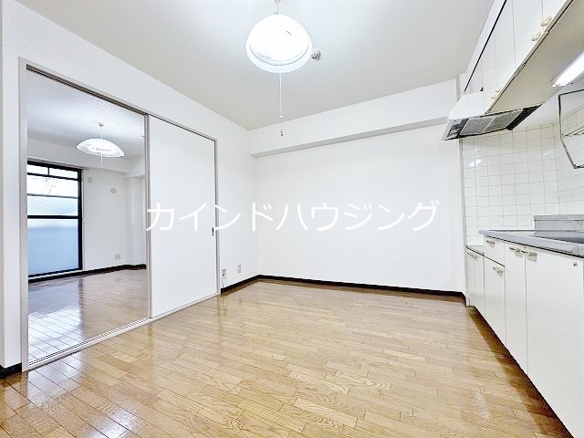 大阪府大阪市住之江区粉浜１丁目 リビング