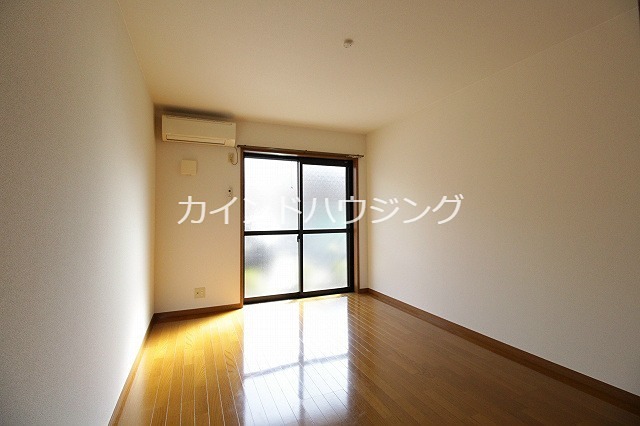 ラフィーネ住之江 ベッドルーム