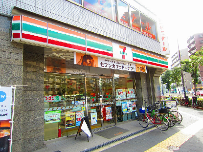 シェーヌパレ コンビニ
