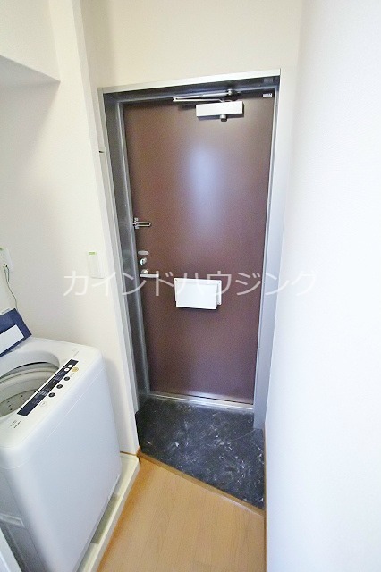 レオパレスベアフルーツ 玄関
