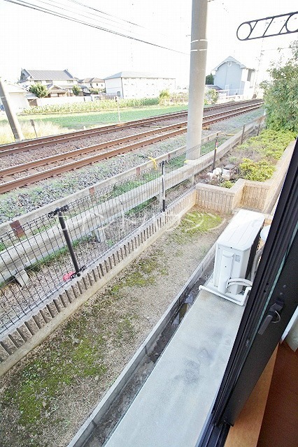 レオパレスベアフルーツ ベランダ