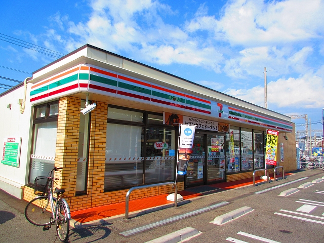 カーサドマーニ コンビニ