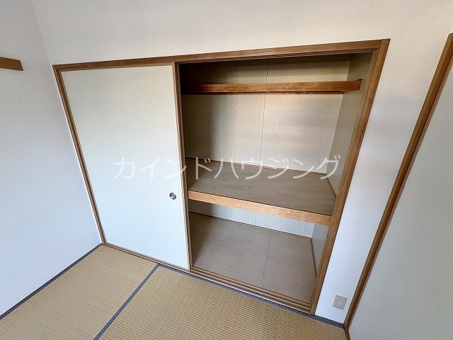 WESTヒルズ関空Ⅰ 収納