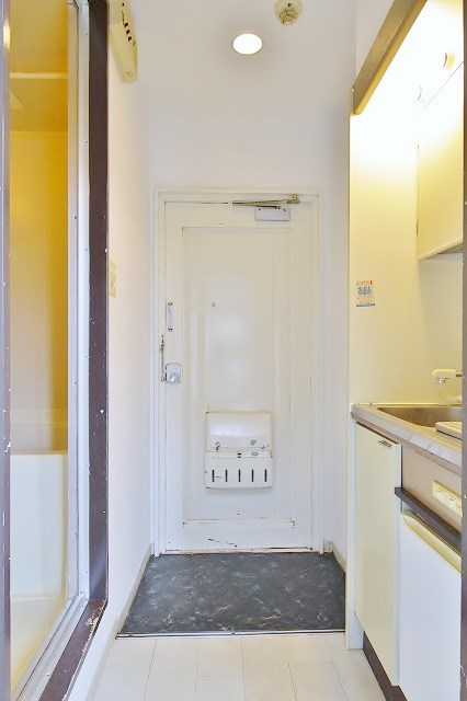 大阪府大阪市住之江区西加賀屋４丁目 玄関