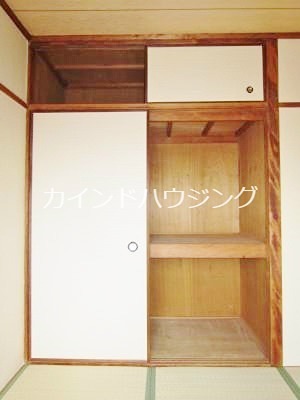 オリーブ・コート 収納