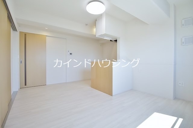 エイチ・ツーオー清水丘 リビング