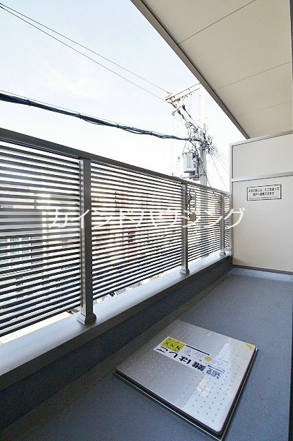大阪府大阪市西成区玉出西１丁目 ベランダ