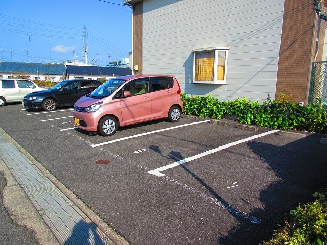 ヴェルクール貝塚 駐車場