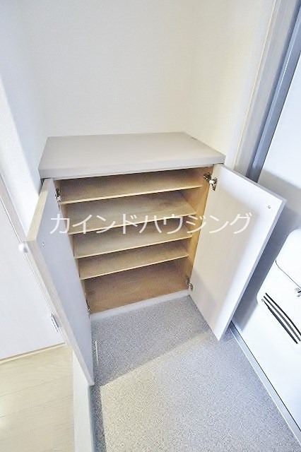 アルファ帝塚山 玄関
