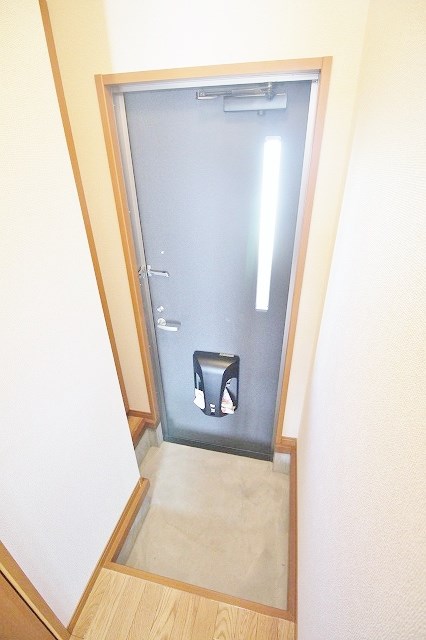コモド二色 玄関